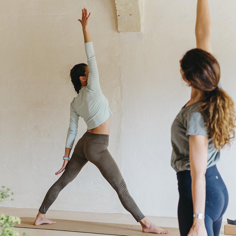 es bec daguila yoga menorca